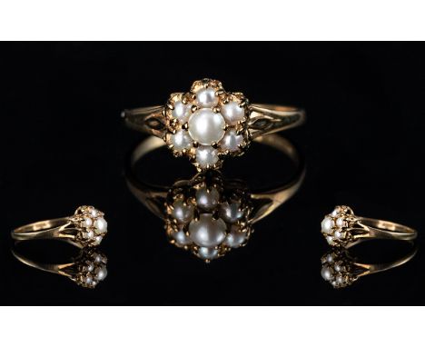 Ladies 9ct Gold Attractive Pearl Set Cluster Ring, flowerhead setting.  Ring size L, fully hallmarked.