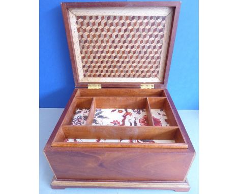 A good modern yew-wood and walnut jewellery box; bracket feet, hinged lid opening to reveal a parquetry underside and lift-ou