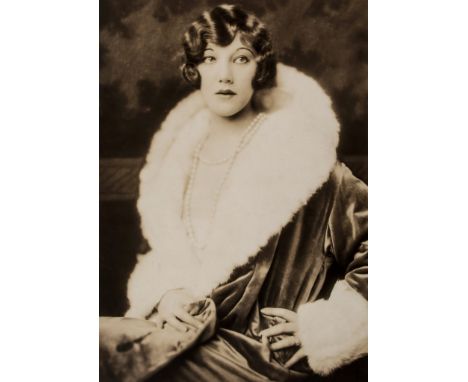 Alfred Cheney Johnston (1885-1971) - Elsie Behrens, 1920s Gelatin silver print, titled in pencil with photographer's stamp an