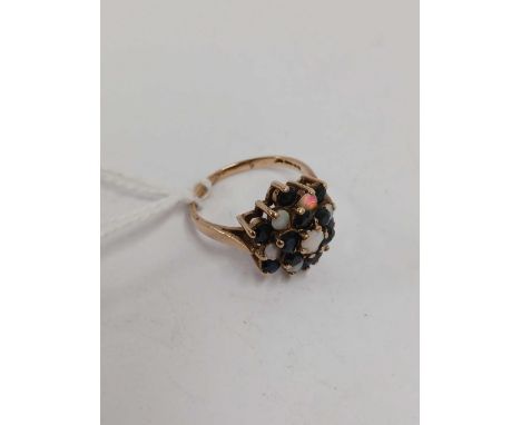 AN OPAL &amp; SAPPHIRE CLUSTER RING SET IN 9ct GOLD, SIZE 'K'