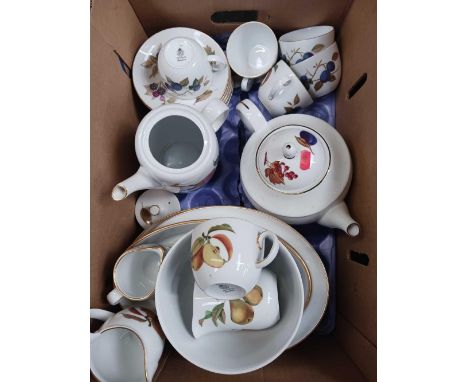 CARTON WITH MISC ROYAL WORCESTER EVESHAM CHINAWARE