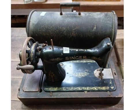VINTAGE SINGER HAND SEWING MACHINE WITH CASE