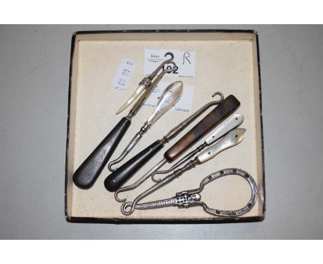 Mixed Lot: Various button hooks