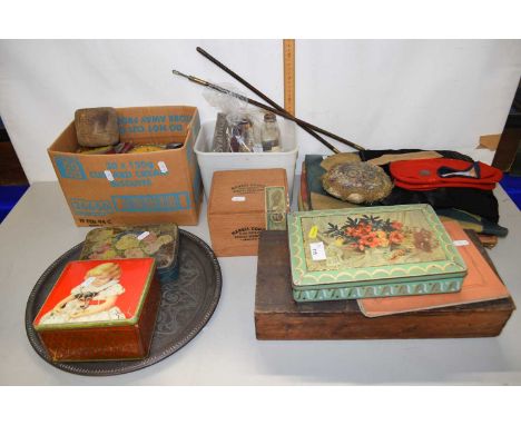 Mixed Lot: Various vintage tins, cut throat razors, pajama cases etc