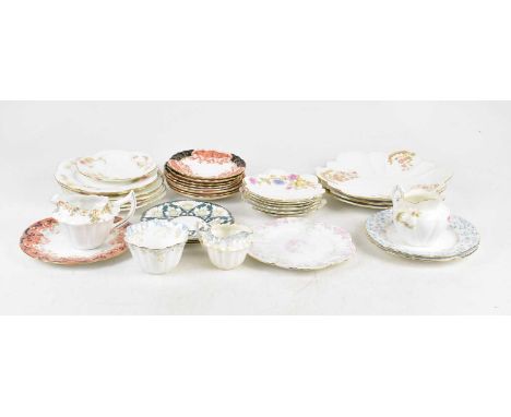 WILEMAN; a collection of part tea/dinner services in various patterns, including 9742, etc (35).