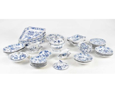 A collection of blue and white transfer onion pattern ceramics including bowls, dishes, saucers, etc (qty).