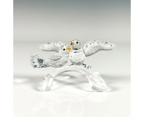 Lead crystal part of the Feathered Beauties collection. Exquisite part of birds made from clear crystal with topaz crystal be