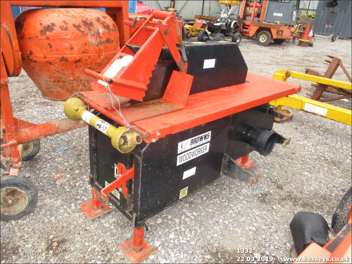 BROWNS PTO SAW BENCH Item Location: Husseys, Exeter, EX4 2HH Note ...