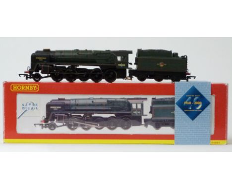 Hornby 00 gauge Anniversary Edition BR 2-10-0 model railway locomotive Evening Star 92220, R2187, in original box.&nbsp;