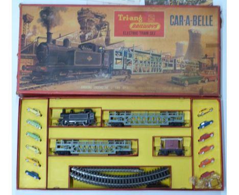 Tri-ang 00 gauge model railway Car-A-Belle train set, RS.62, in original box.&nbsp;
