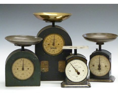 Four household and family scales, comprising Hughes' No 48 and No 48B, a De Luxe household scale and a Victory branded househ