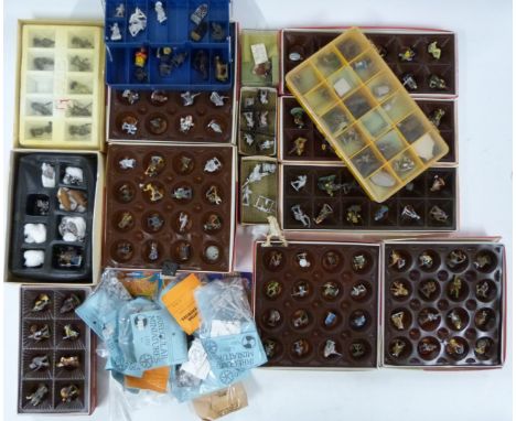 A quantity of Citadel and similar metal role-playing and table top wargame miniatures, over 8kg in total