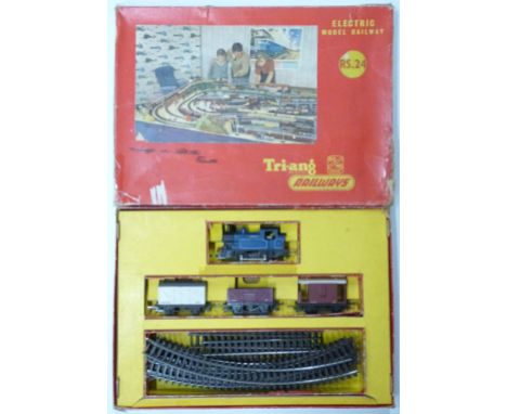 Tri-ang 00 gauge model railway&nbsp;goods train set, RS.24, in original box.&nbsp;