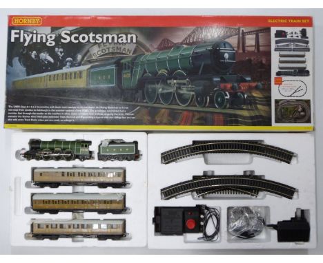 Hornby 00 gauge model railway Flying Scotsman train set, R1019, in original box.&nbsp;