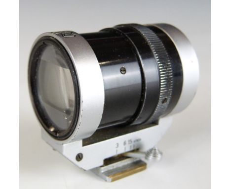 Tewe variable viewfinder for 35-200mm camera lenses