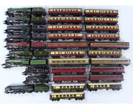 Ten&nbsp;Tri-ang and Hornby 00 gauge model railway train sets including Brittannia, Princess Elizabeth, Flying Scotsman etc.&