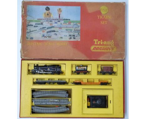 Tri-ang 00 gauge model railway goods train set, RDX, in original box.&nbsp;