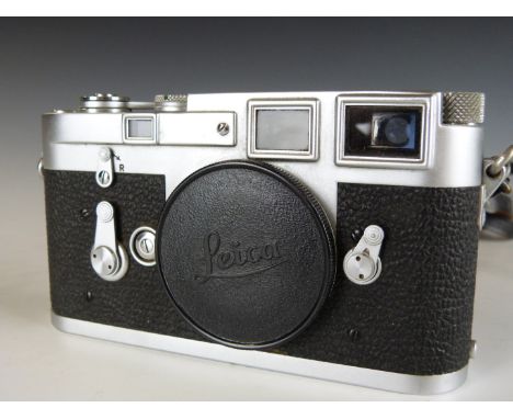 Leica M3 35mm rangefinder camera body, serial number M3-876515, circa 1957