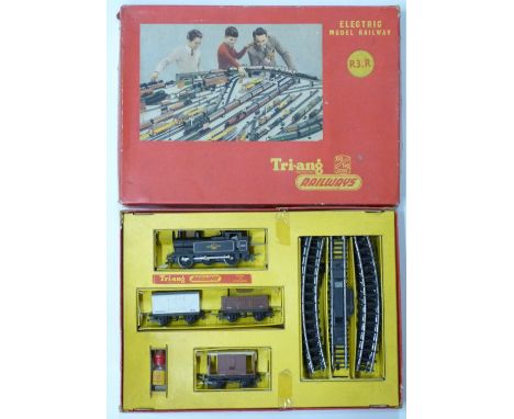 Tri-ang 00 gauge model railway goods train set, R3.R, in original box.&nbsp;