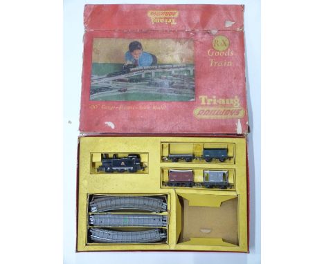 Tri-ang 00 gauge model railway goods train set, R3X, in original box.&nbsp;