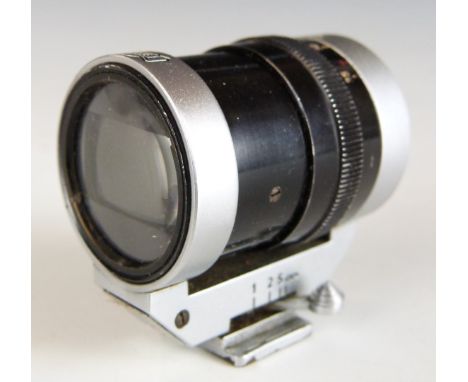 Tewe variable viewfinder for 35-200mm camera lenses