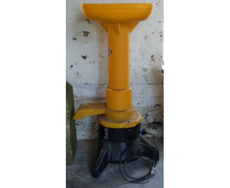 Electric apple shredder with Vigo label to hopper