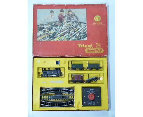 Tri-ang 00 gauge model railway goods train set, R3.E, in original box.&nbsp;