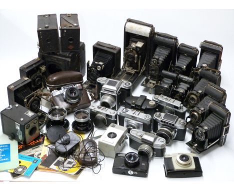 Collectable cameras to include Zeiss Ikon Contaflex Flashmatic with Tessar 2.8/50 lens, Pro-Tessar 1:4 f=115mm and 1:3.2 f=35