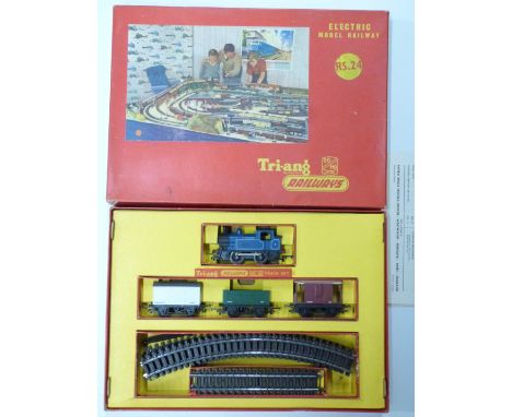 Tri-ang 00 gauge model railway&nbsp;goods train set, RS.24, in original box.&nbsp;