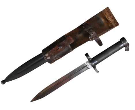 An original WWI First World War period Swedish M1896 pattern rifle bayonet. The bayonet having a hollow pommel with flat lock