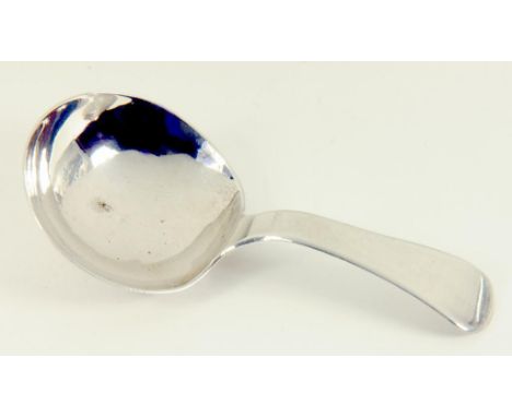 A GEORGE IV SILVER CADDY SPOON, BIRMINGHAM 1825, 7OZS