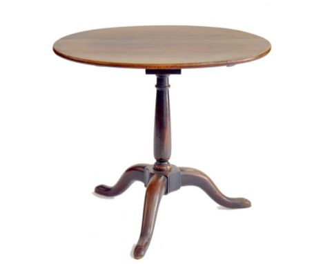 A GEORGE III MAHOGANY TRIPOD TABLE, THE OVAL TOP WITH 'BIRDCAGE' ACTION