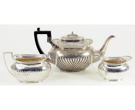 AN EDWARD VII SILVER THREE PIECE TEA SERVICE, SHEFFIELD 1907, 40 OZS GROSS