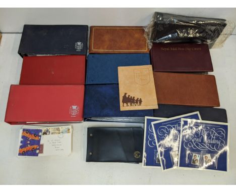 First Day covers to include British Gardens, British Army, Historic Buildings and others Location: LAFIf there is no conditio
