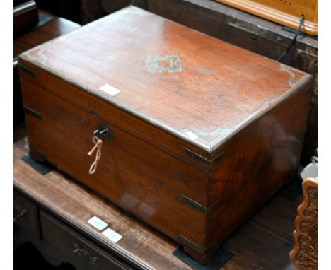 A teak, brass mounted and camphor-lined campaign-style trunk with fitted interior c/w key, 50 x 35 x 28 cm high 