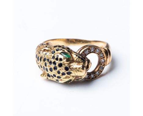 A GOLD CARTIER-STYLE LEOPARD RING Pavé-set with 0,20 carats of round brilliant-cut diamonds, GH colour, VSSI clarity, securin