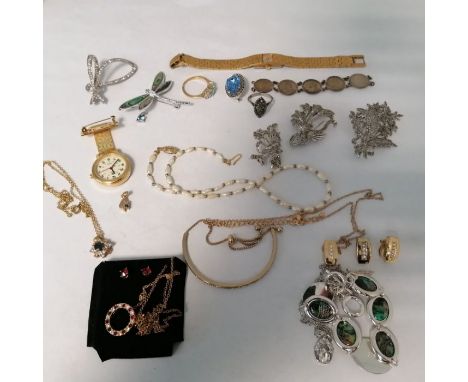 A collection of silver and costume jewellery. To include keshi pearls, a paua shell set bracelet, a vintage ladies cocktail w