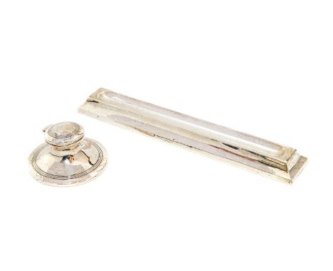 An Edward VII silver capstan inkwell and pen stand, Henry Clifford Davis, Birmingham, 1906, filled (2)CONDITION:maker's mark 