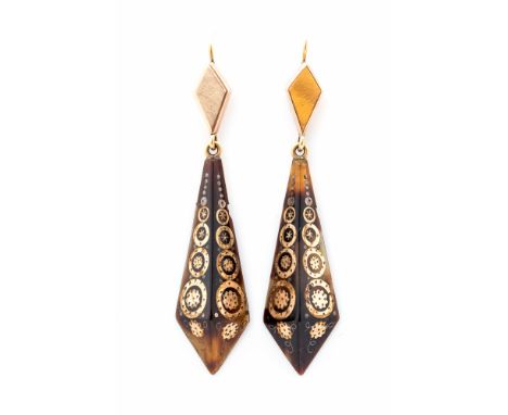 A pair of Victorian tortoise shell drop earrings with gold piqué work, arrow shaped tortoiseshell drops with a graduated circ