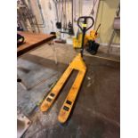 Small narrow pallet jack