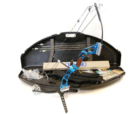 Browning BB50 Oasis compound bow and accessories Browning BB50 Oasis compound bow and accessories, six carbon arrows and one 