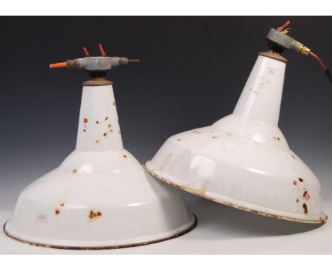 R.L.M. Benjamin - A pair of&nbsp;20th century industrial retro vintage white porcelain enamel lamp shades. Applied labels to 