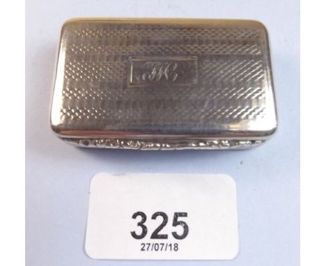 A silver snuff box with engraved decoration - Birmingham 1835 by Thomas Shaw, 39g