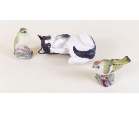 A Royal Worcester kitten, a Royal Worcester firecrest and wood warbler