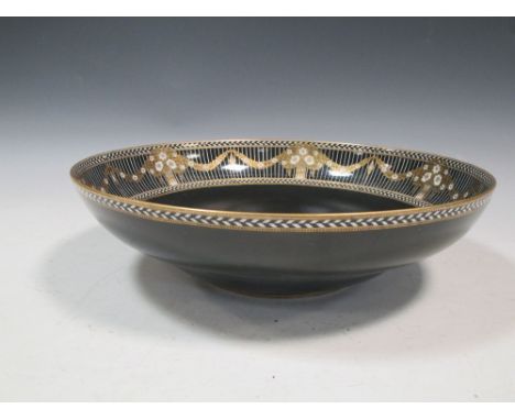 A Royal Worcester shallow bowl, diameter 31cm  