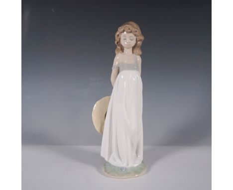 Natural Beauty (Item #01008114) was issued in 2005 as a limited-edition exclusive, available only from October 15 to December