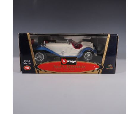 A Bburago Special Collection 1:18 scale diecast model of the 1932 Alfa Romeo 2300 Spider. This finely crafted replica feature