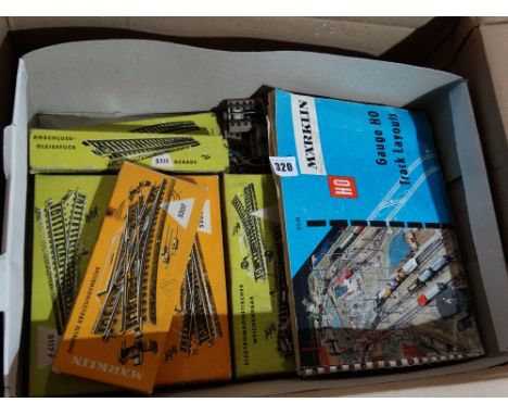 A Good Quantity Of Marklin Three Rail M Track To Include Points, Crossover Terminal Etc
