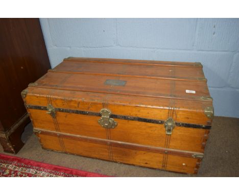 Vintage travelling trunk approx 83cm x 49cm