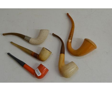 Sherlock Holmes style pipe and four other pipes